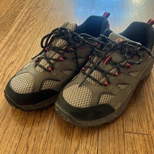 Merrell Kids' Moab 2 Low Hiking Sneakers- size 2.5